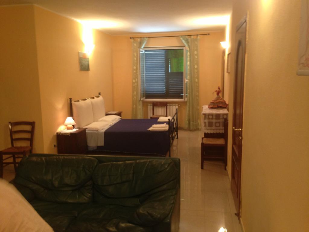 Villa Naclerio Sarzana Zimmer foto