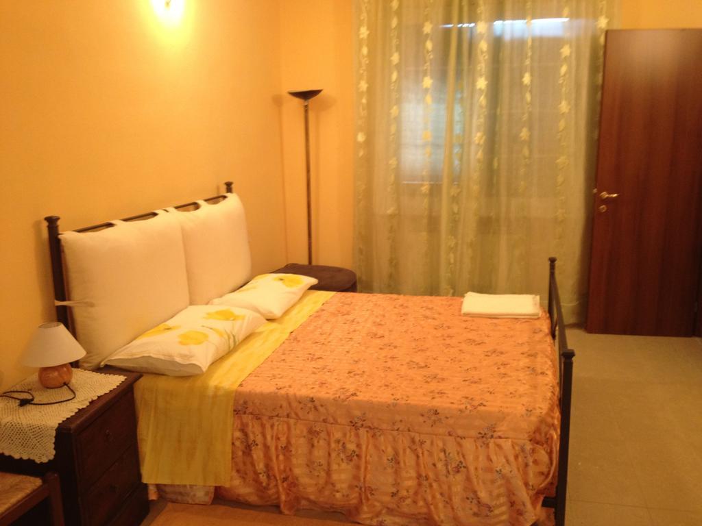 Villa Naclerio Sarzana Zimmer foto