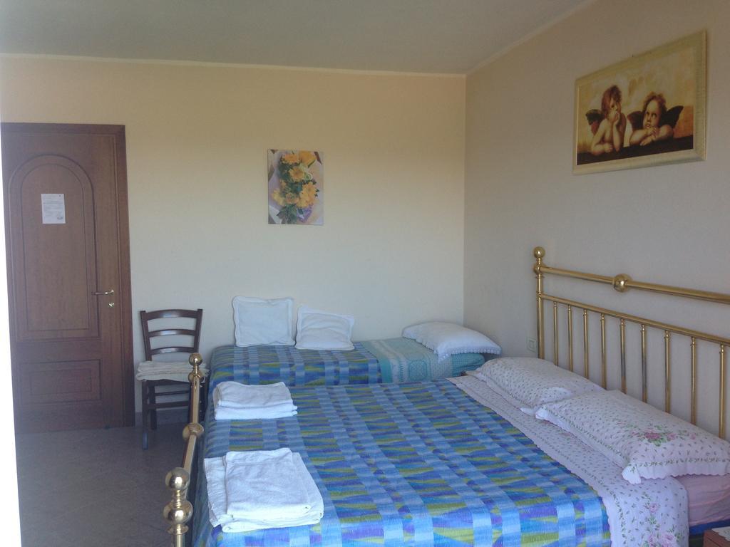 Villa Naclerio Sarzana Zimmer foto