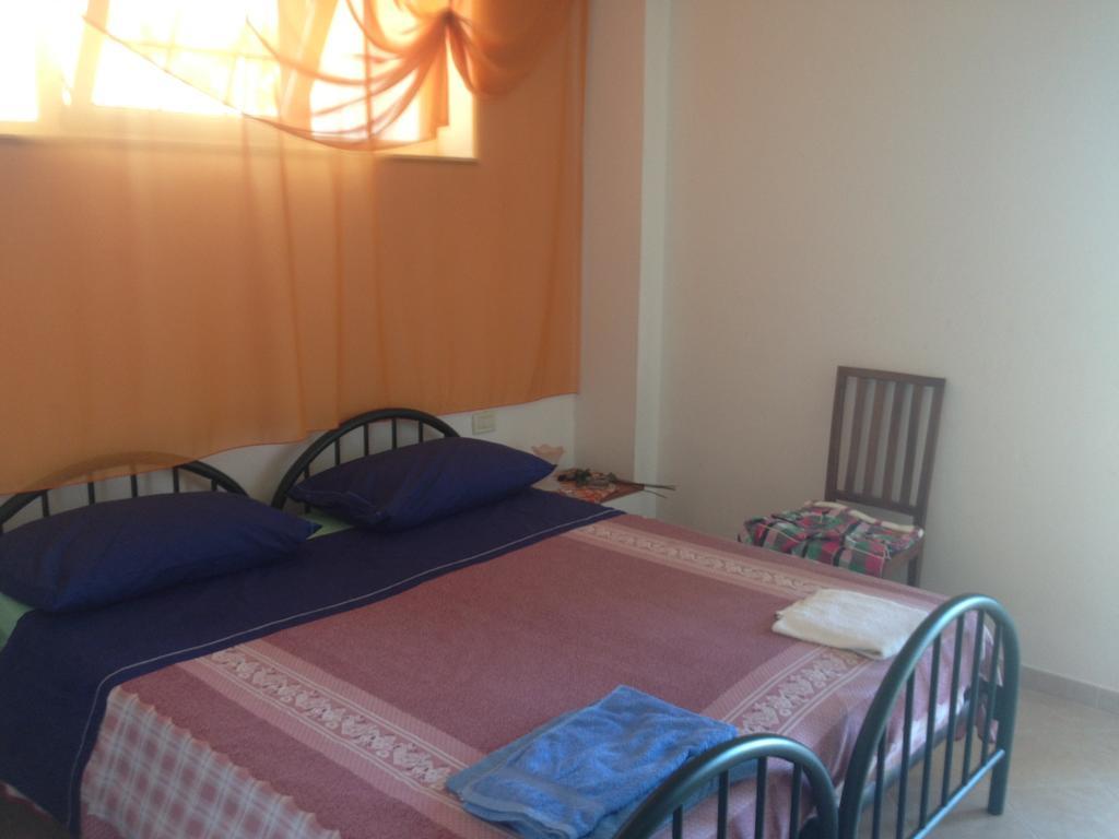 Villa Naclerio Sarzana Zimmer foto
